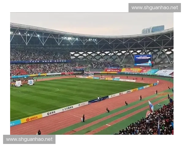 围绕奥体中心足球盛事全面打造城市体育文化活力魅力新地标形象区